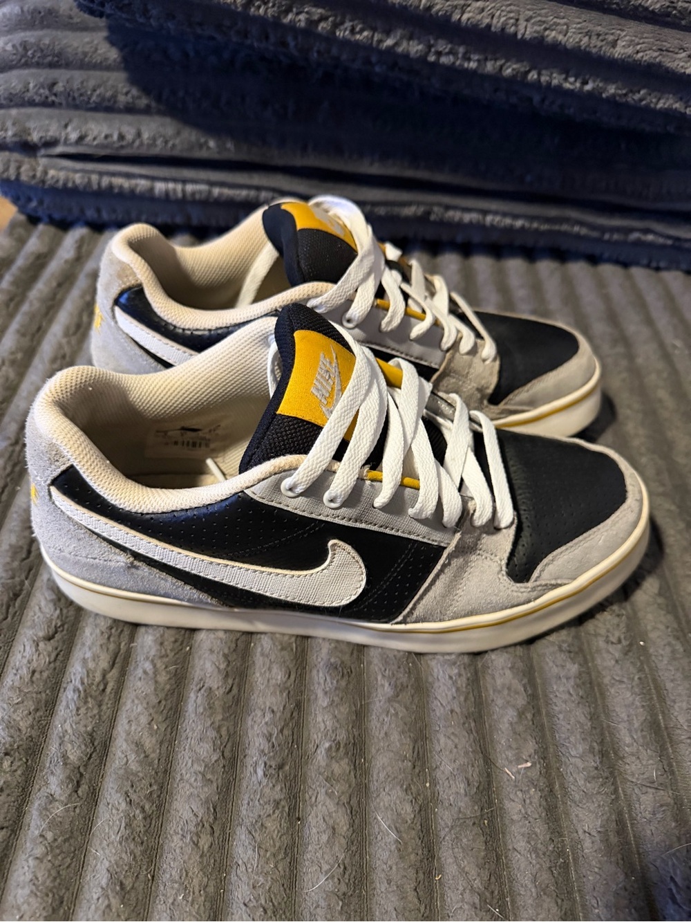 Nike Black, Gray & Yellow Low-Top Skate Sneakers